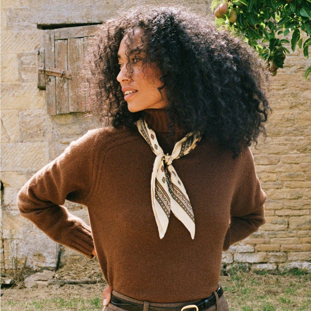 HAYWORTH CASHMERE TURTLENECK -- CORDOVAN
